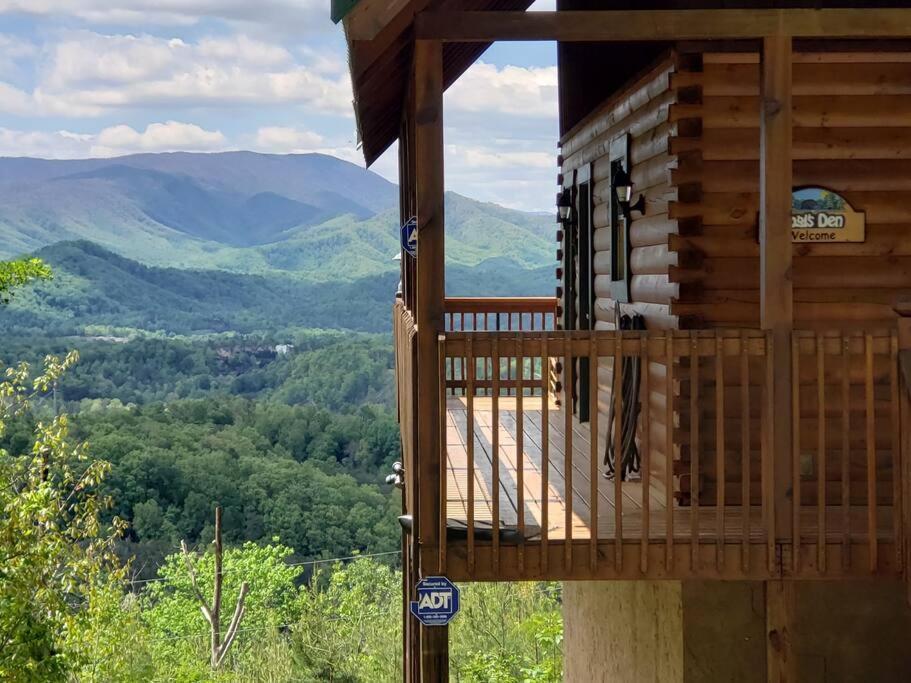 Vila Yogi'S Den: Breathtaking Views! 3 Min To Dollywood, On 1 Acre! Sevierville Exteriér fotografie