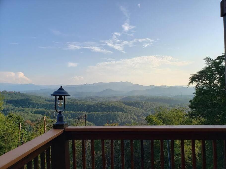 Vila Yogi'S Den: Breathtaking Views! 3 Min To Dollywood, On 1 Acre! Sevierville Exteriér fotografie