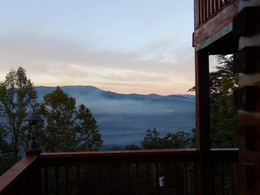 Vila Yogi'S Den: Breathtaking Views! 3 Min To Dollywood, On 1 Acre! Sevierville Exteriér fotografie