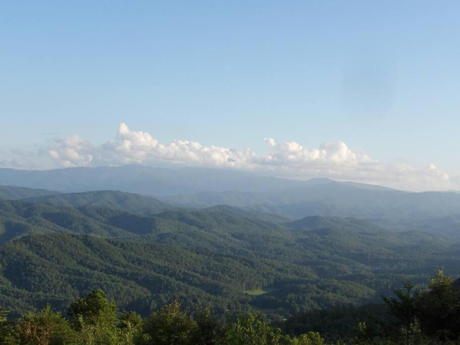 Vila Yogi'S Den: Breathtaking Views! 3 Min To Dollywood, On 1 Acre! Sevierville Exteriér fotografie