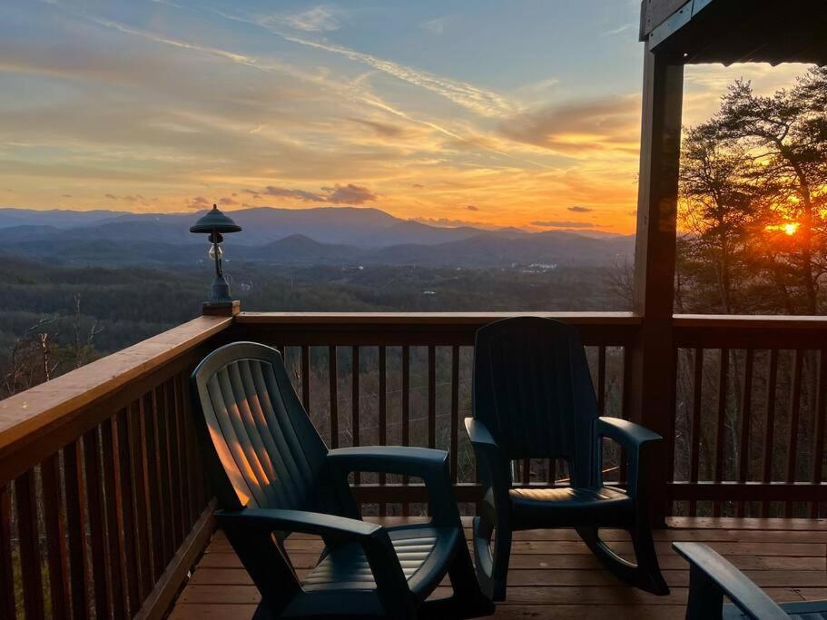 Vila Yogi'S Den: Breathtaking Views! 3 Min To Dollywood, On 1 Acre! Sevierville Exteriér fotografie