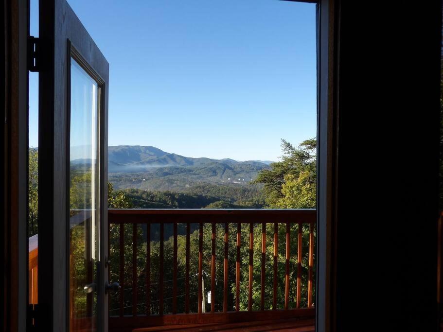 Vila Yogi'S Den: Breathtaking Views! 3 Min To Dollywood, On 1 Acre! Sevierville Exteriér fotografie